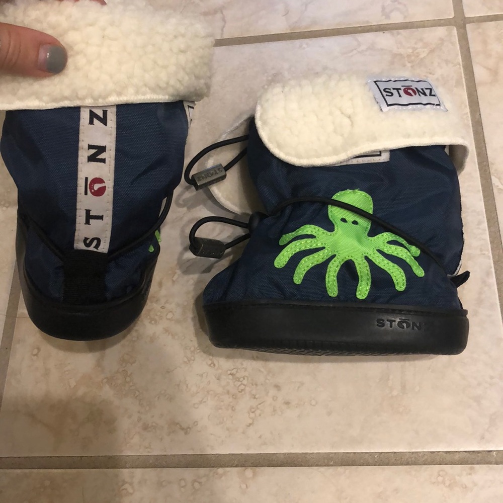 Stonz baby boots